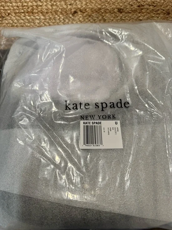 kate spade Black Saffiano Crescent Shoulder Bag w/matching card case. NWT - Picture 16 of 16